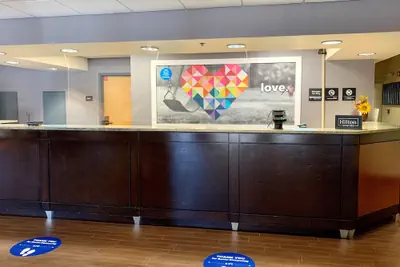 Photo 5 - Hampton Inn Champaign/Urbana