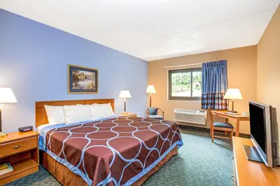 Photo 3 - Super 8 by Wyndham Mahwah