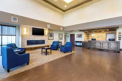 Photo 4 - Comfort Suites Near Denver Downtown