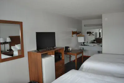 Photo 5 - Super 8 by Wyndham Petoskey