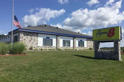 Photo 2 - Super 8 by Wyndham Petoskey