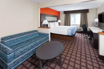 Photo 5 - AmericInn by Wyndham Hudson