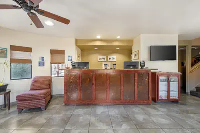 Photo 5 - Best Western Cottonwood Inn