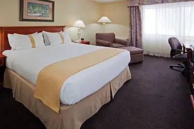 Photo 5 - Holiday Inn & Suites St. Cloud by IHG
