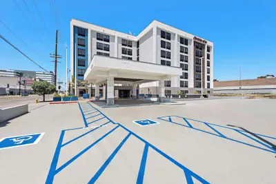 Photo 2 - Hampton Inn by Hilton Los Angeles Airport LAX