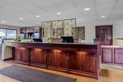 Photo 5 - Best Western Plus Dubuque Hotel & Conference Center