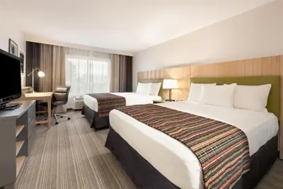 Photo 5 - Country Inn & Suites by Radisson, Chippewa Falls, WI