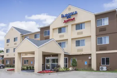 Photo 2 - AmericInn by Wyndham Topeka