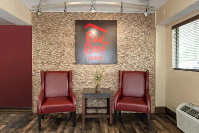Photo 2 - Red Roof Inn Chicago - Lansing