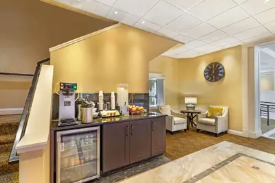 Photo 3 - Best Western Plus Longbranch Hotel & Convention Center