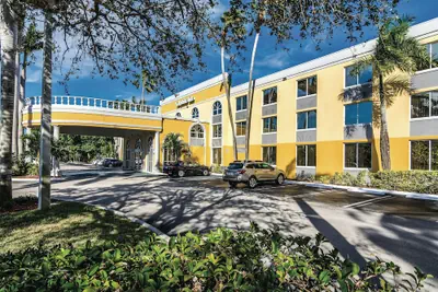 Photo 2 - La Quinta Inn by Wyndham Jupiter