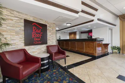 Photo 2 - Red Roof Inn & Suites Macon