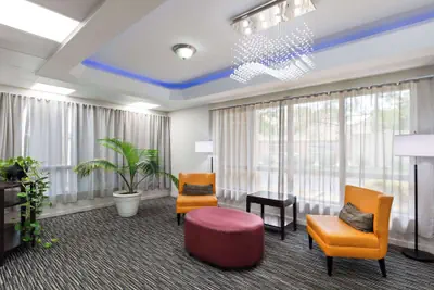 Photo 3 - Days Inn by Wyndham Clarksville North
