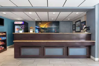Photo 3 - La Quinta Inn by Wyndham Cocoa Beach-Port Canaveral