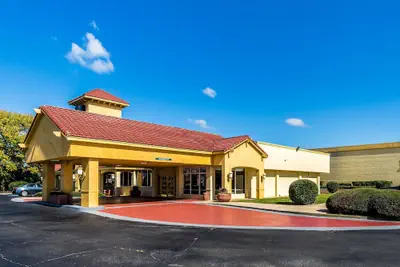 Photo 2 - Quality Inn Clemson near University