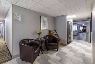 Photo 4 - Quality Inn Austintown - Youngstown West