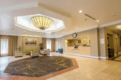 Photo 4 - Howard Johnson by Wyndham Fullerton/Anaheim Conference Cntr