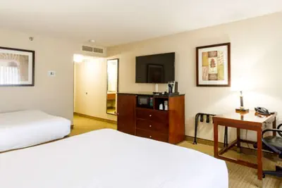 Photo 5 - Maverick Hotel and Casino by Red Lion Hotels
