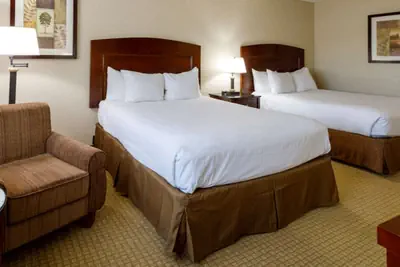 Photo 4 - Maverick Hotel and Casino by Red Lion Hotels