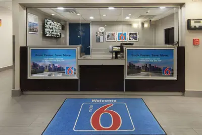 Photo 5 - Motel 6 Fort Worth, TX - Downtown East