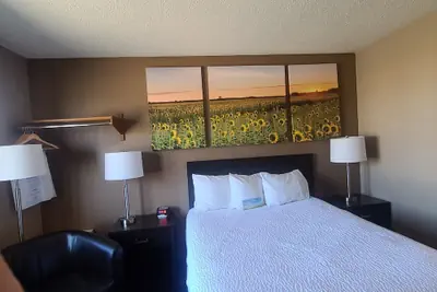 Photo 4 - Days Inn by Wyndham Watertown