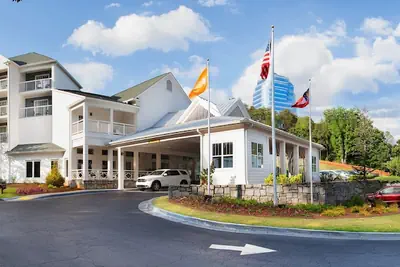 Photo 2 - Hotel Indigo Atlanta-Vinings Ballpark Area by IHG