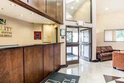 Photo 4 - Quality Inn & Suites Coliseum