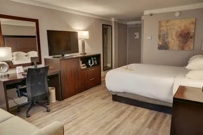 Photo 5 - Crowne Plaza Knoxville Downtown University by IHG