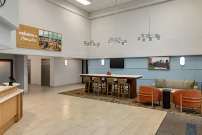 Photo 5 - Hampton Inn Springfield-South