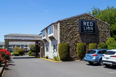 Photo 2 - Red Lion Inn & Suites Vancouver