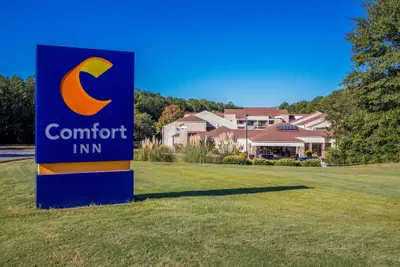 Photo 2 - Comfort Inn Roswell-Dunwoody