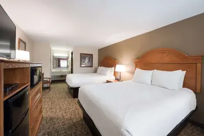 Photo 2 - Best Western Bidarka Inn