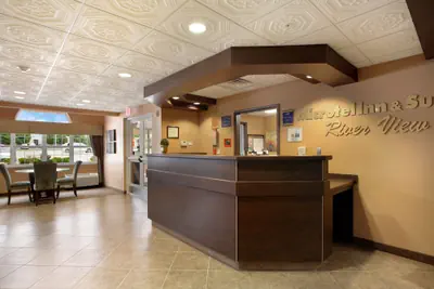 Photo 4 - Microtel Inn & Suites by Wyndham Quincy Downtown/River Area