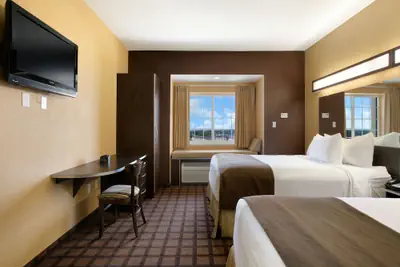 Photo 5 - Microtel Inn & Suites by Wyndham Quincy Downtown/River Area