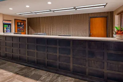 Photo 4 - Best Western Warren Hotel