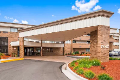 Photo 2 - Best Western Warren Hotel