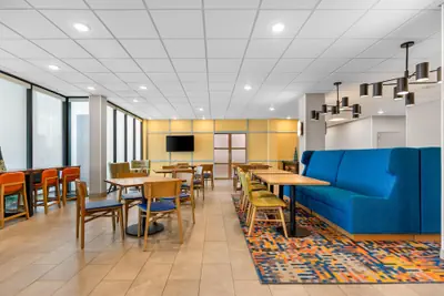Photo 2 - Hampton Inn Chicago - Gurnee