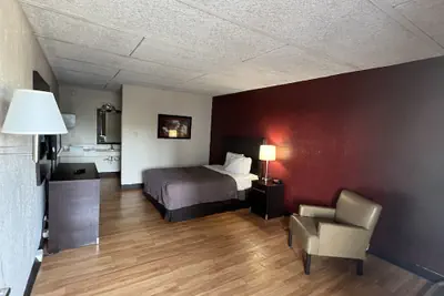 Photo 3 - Knights Inn Ashland
