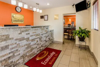 Photo 4 - Econo Lodge Near Motor Speedway