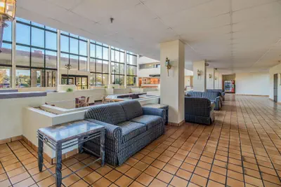 Photo 4 - Clarion Hotel Jackson Northwest