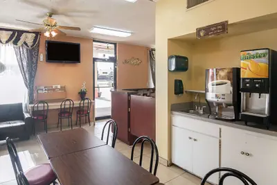 Photo 5 - Econo Lodge Dalhart Hwy 54 - Hwy 287