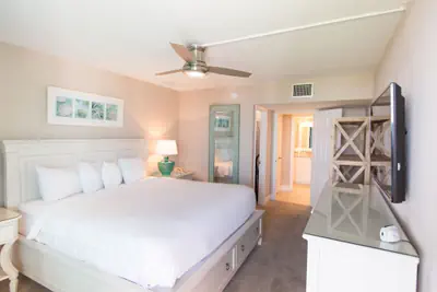 Photo 3 - Sundial Beach Resort & Spa