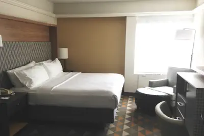 Photo 4 - Holiday Inn & Suites Pittsfield-Berkshires by IHG
