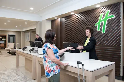Photo 3 - Holiday Inn & Suites Pittsfield-Berkshires by IHG