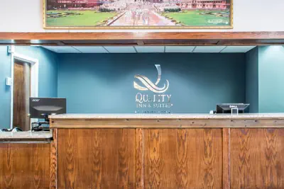 Photo 5 - Quality Inn & Suites Palm Island Indoor Waterpark