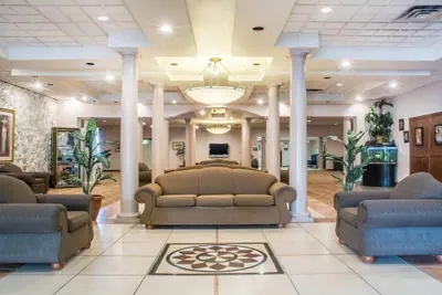 Photo 4 - Quality Inn & Suites Palm Island Indoor Waterpark