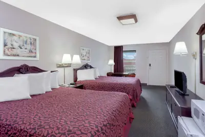Photo 5 - Days Inn by Wyndham Morristown