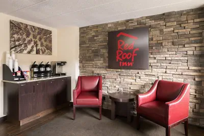 Photo 3 - Red Roof Inn Chicago-O'Hare Airport/ Arlington Hts