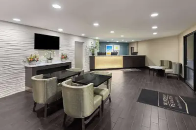 Photo 5 - Days Inn by Wyndham Chattanooga Lookout Mountain West