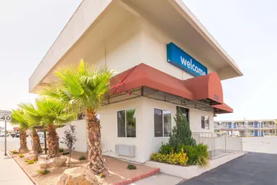 Photo 2 - Motel 6 El Paso, TX - Airport - Fort Bliss
